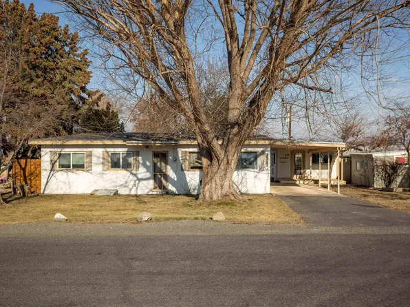 7104 W Arrowhead Ave, Kennewick, WA 99336