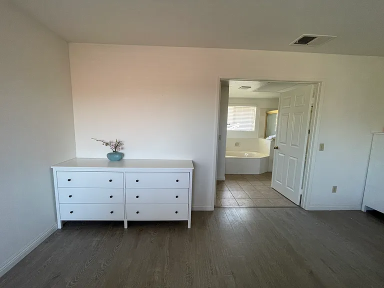 649 Blenfield Pl — Photo 6