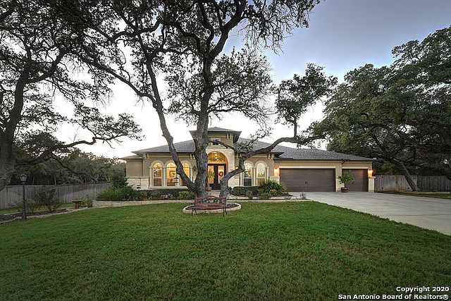 1st image of 858 Hampton Oaks