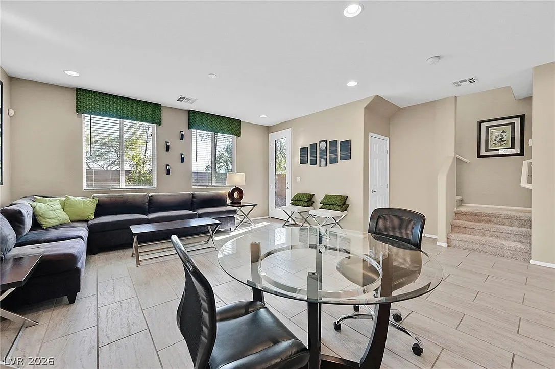 3 bed, 2.5 bath, 1782 sqft, $2,445 — Photo 3