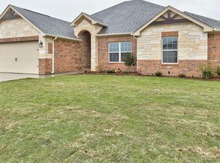 204 Bayless Ave, Godley, TX 76044