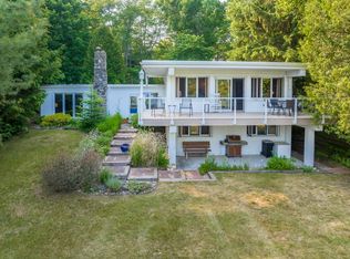 2698 Lake Forest Park Rd, Sturgeon Bay, WI 54235