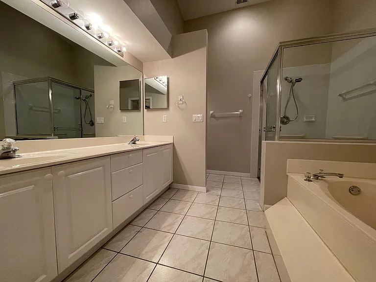 239 Melrose Pl #49 — Photo 13