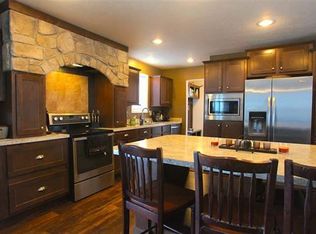 1600 Vie St, Minot, ND 58701