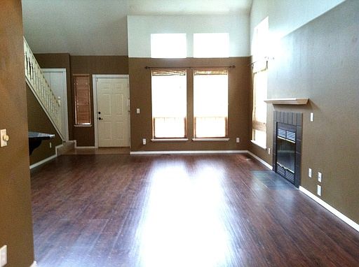 4th image of 1729 SW Putnam Dr