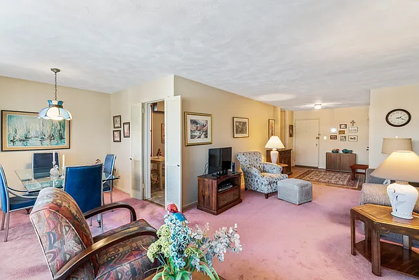 Sold by Lovett Realty, Inc. | media 24