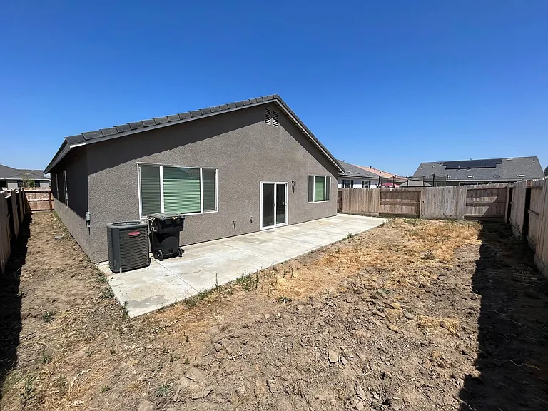 2240 S Lebec St — Photo 19