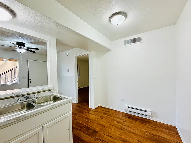 Santa Cruz Apartments - Studios, 1 Bedroom and 2 Bedrooms with Pool! — Photo 19