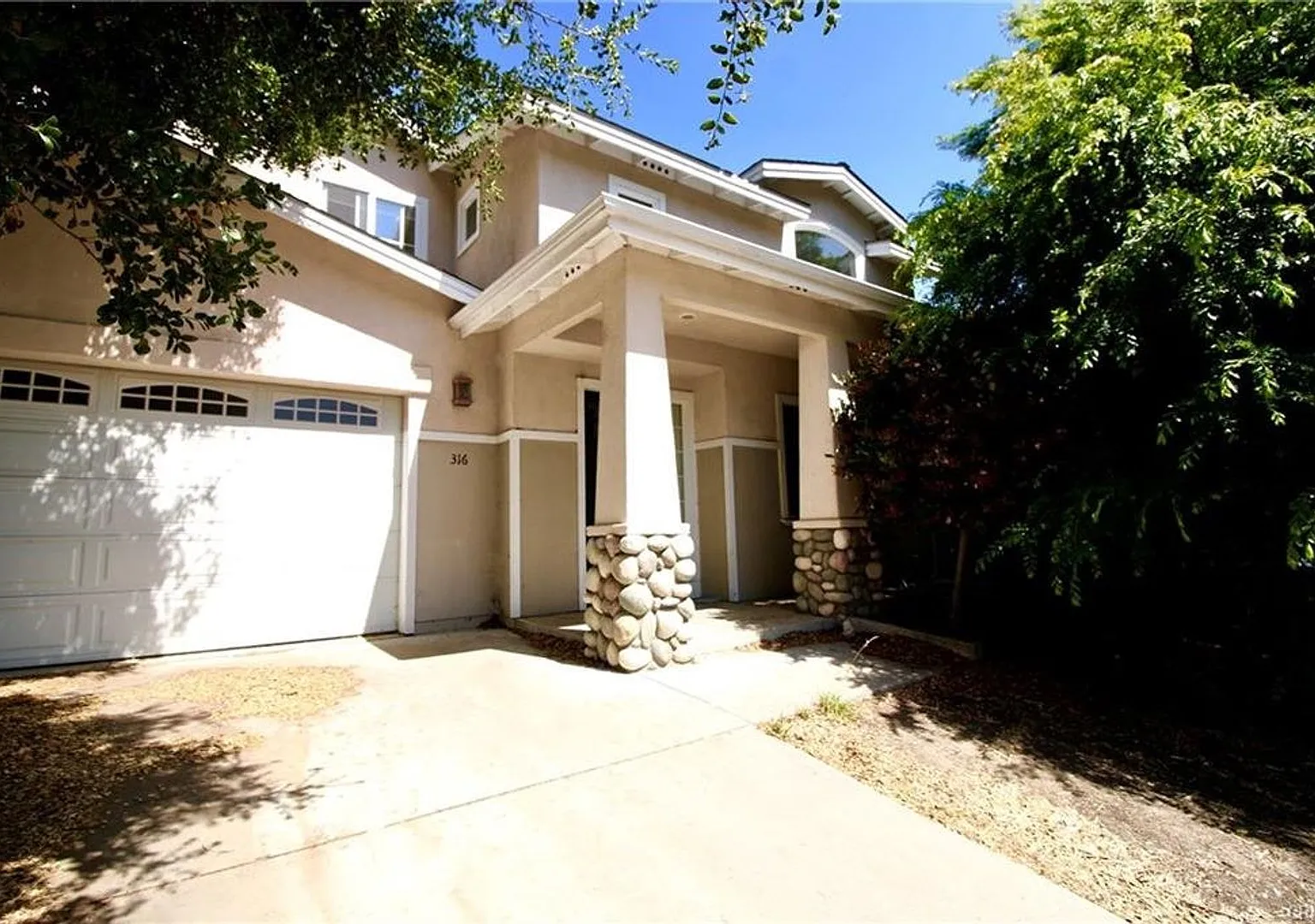 Super Close To Poly- Approx. 1000 Feet From Cal Poly Grand Avenue Entrance-Very Close — Photo 3