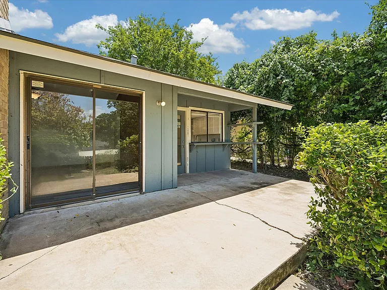 10010 Faylin Dr — Photo 26