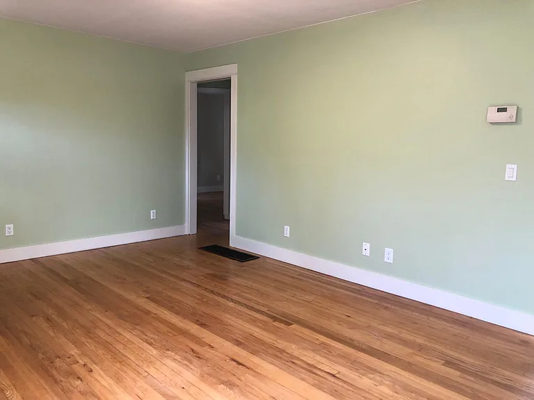 Den (hall to bedrooms 1, 2, bath, laundry)
