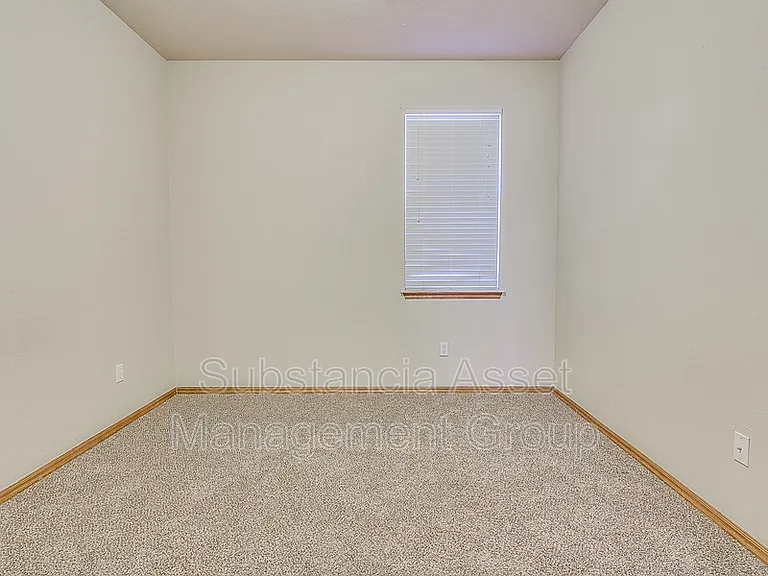 901 NE 26th Ct — Photo 20