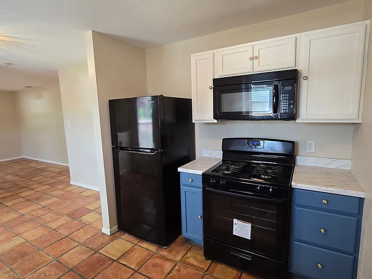 418 Verne St — Photo 7