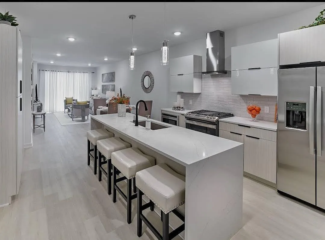 2 bed, $6,000 — Photo 2