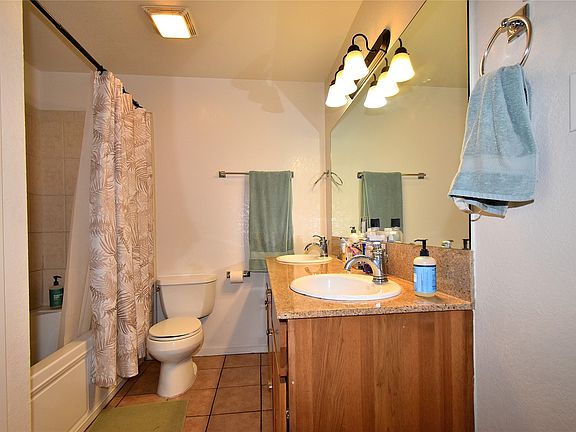 3rd image of 601 San Mateo Ln #119