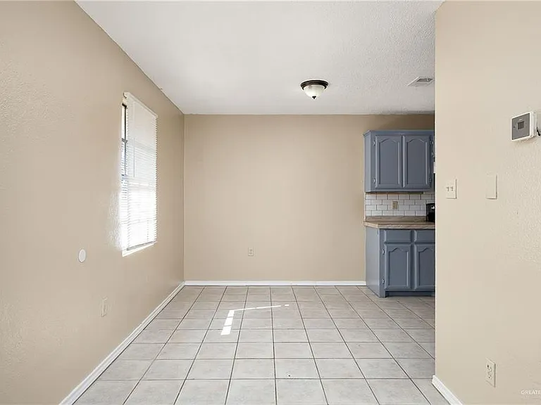 825 W 1st St #3 — Photo 3