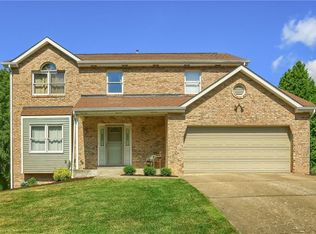 4001 Forest Dr, Aliquippa, PA 15001