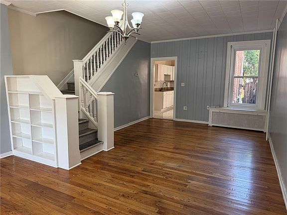 5th image of 1451 W Linden St