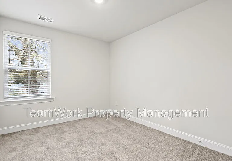 101 Langley Dr #C — Photo 18