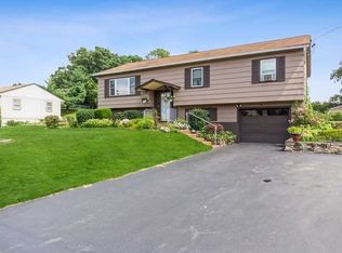 8 Balfour Dr, Wappingers Falls, NY 12590