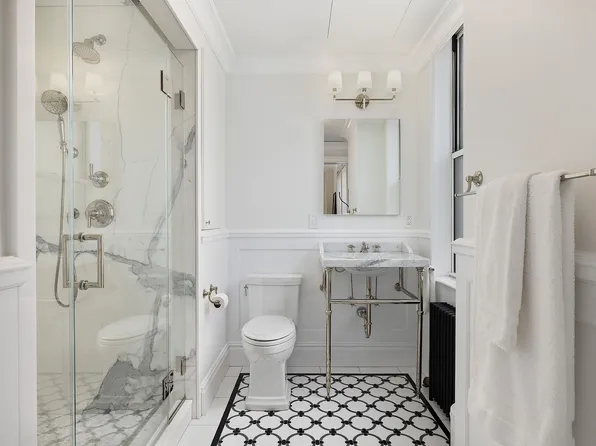 910 Park Avenue image 9 of 14