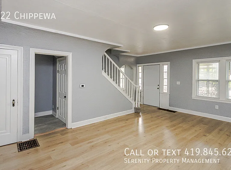 5822 Chippewa Rd — Photo 3
