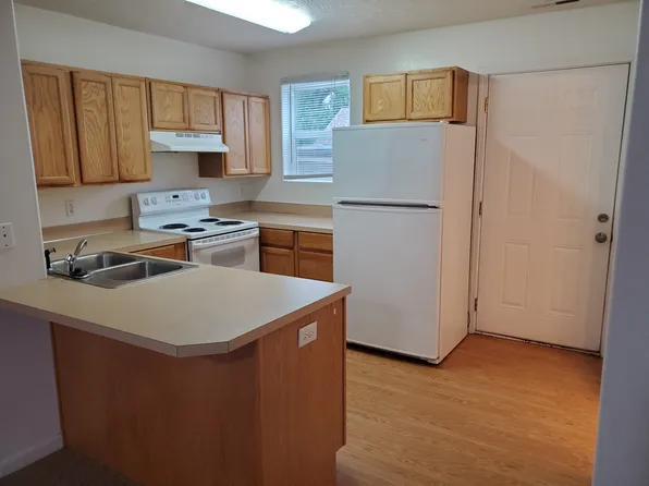 6597 Main St #A, Springfield, OR 97478