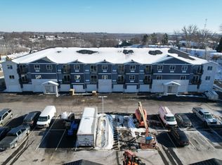 320 Cedar Cross Rd #1, Dubuque, IA 52003