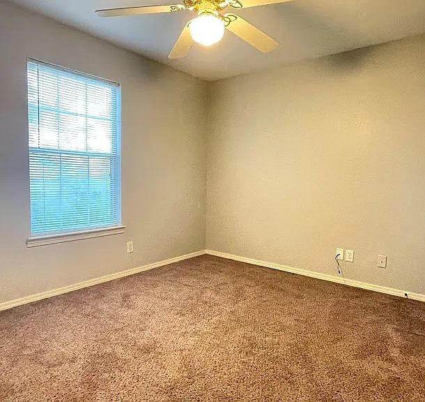 1131 N Oakland Ave #6 — Photo 4
