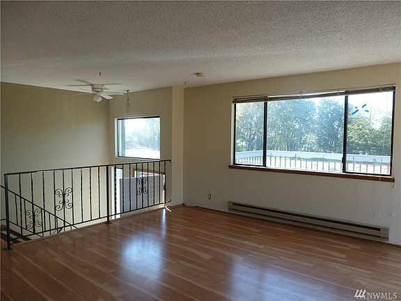 3rd image of 5311 25th St NE