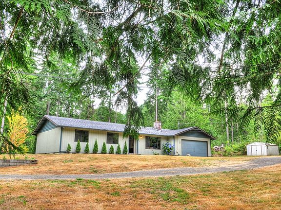 3rd image of 3840 Christine Ln NW