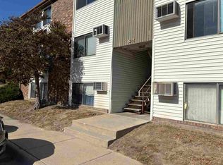 802 Benton Dr APT 21, Iowa City, IA 52246