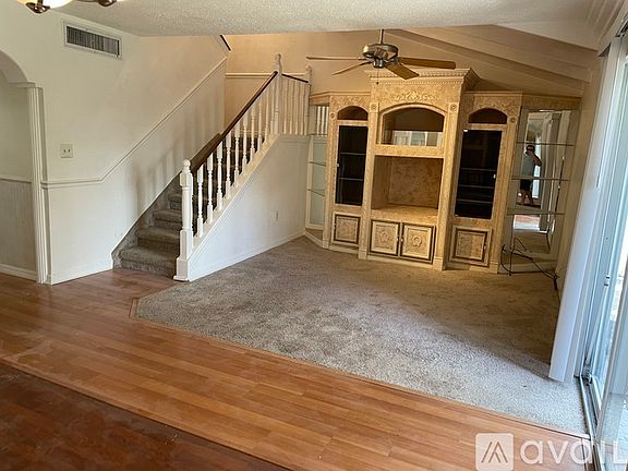 4th image of 334 Scottsdale Sq #334