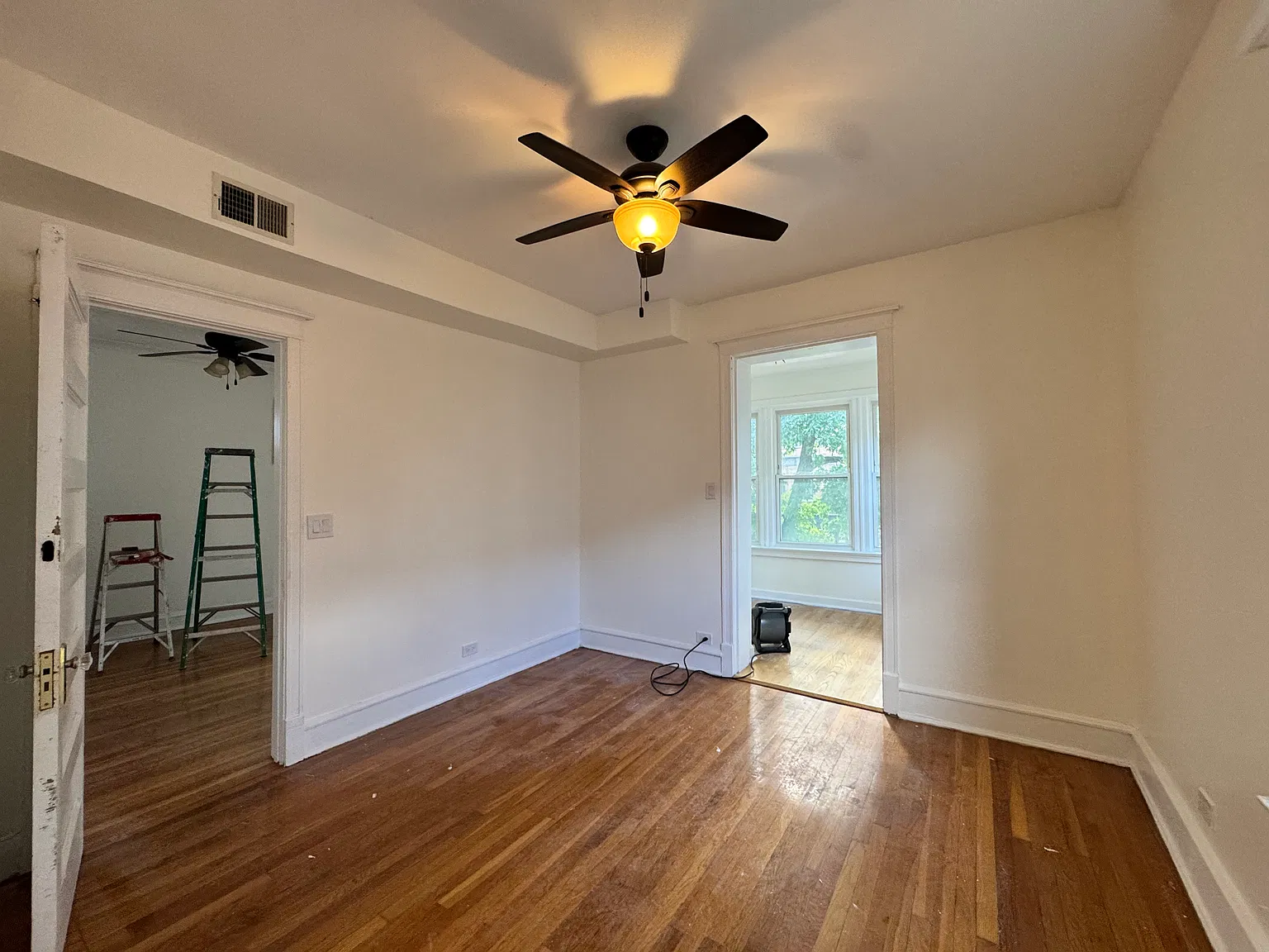 2 bed, $2,550 — Photo 2