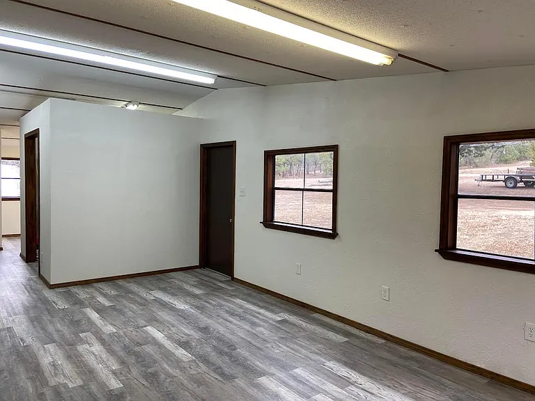 143 Edgehill Dr — Photo 3