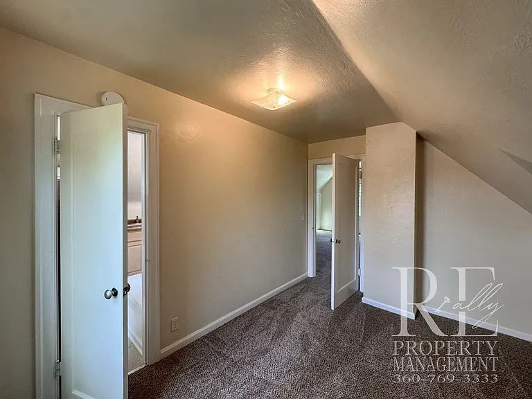 1540 N Callow Ave #C — Photo 11