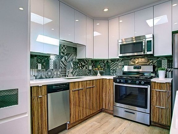 4th image of 634 Westminster Ave