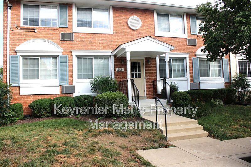 1st image of 610 Main St APT 301