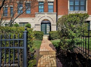 12096 Chancery Station Cir, Reston, VA 20190