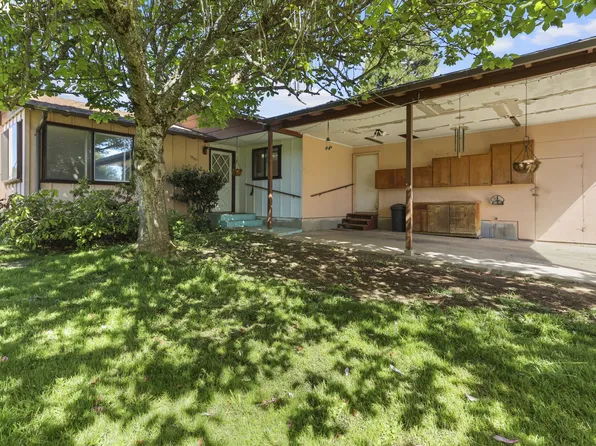 1990 Carter Rd, Hood River, OR 97031