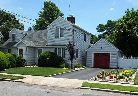 1st image of 148 Ontario Ave