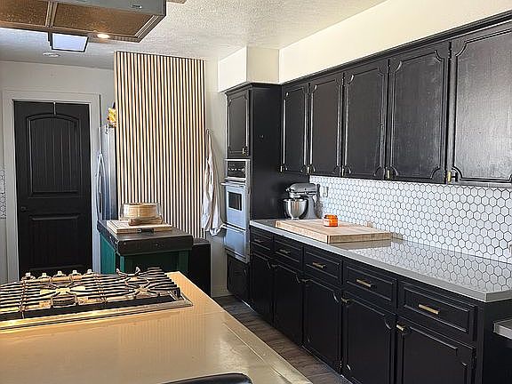 4th image of 2401 Grandview Ave