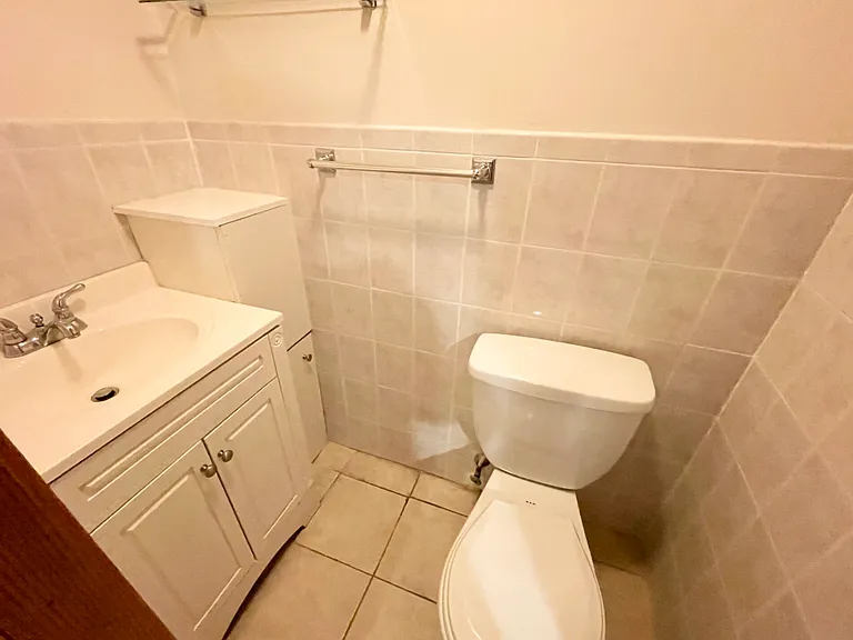 241 W 3rd St #2F — Photo 8