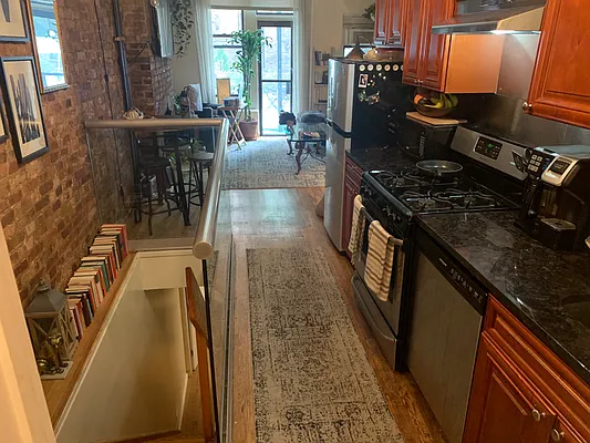 Rented by R New York | media 4