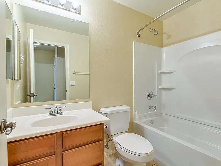 2nd floor bathroom
