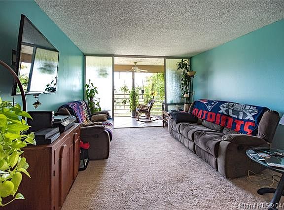 4th image of 9471 Evergreen Pl APT 402