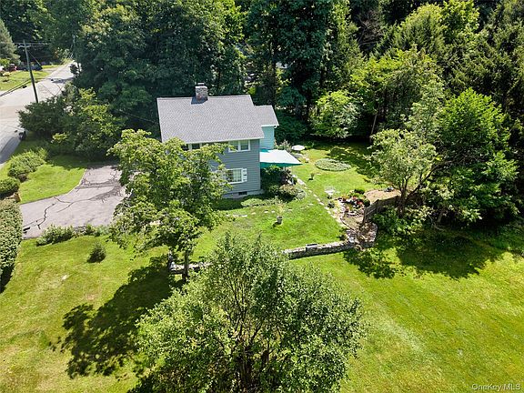 4th image of 6 Laurel Road