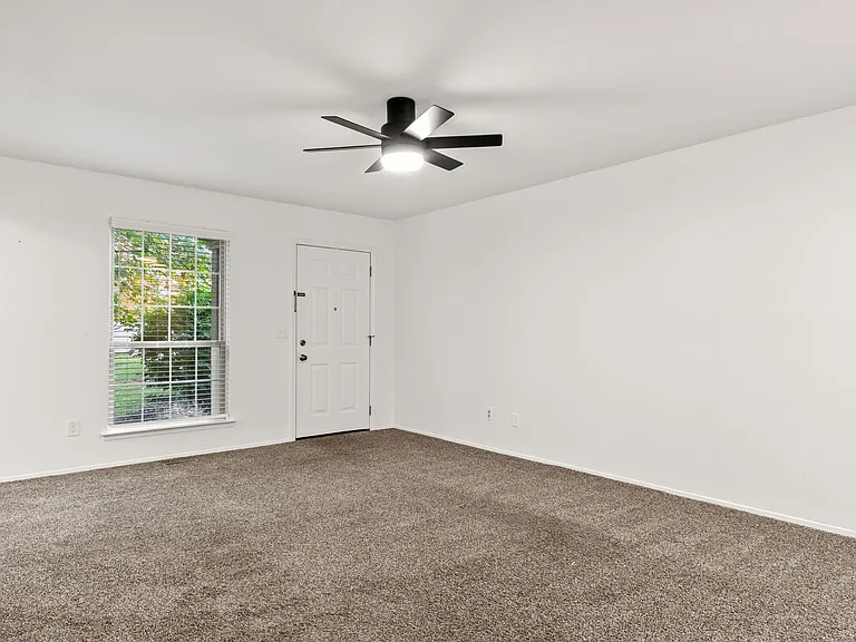 3034 Forest Creek Ct — Photo 4
