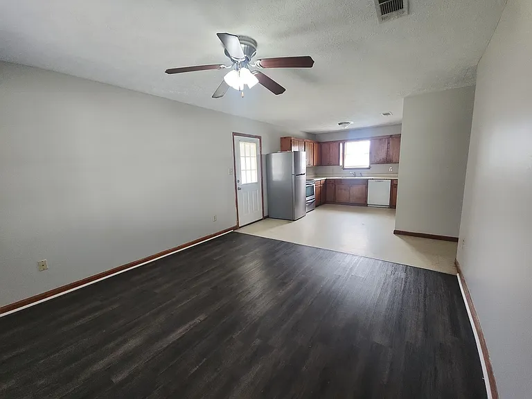 185 Misty Ln — Photo 3