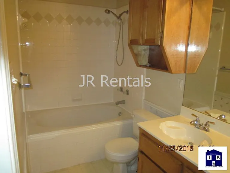 1506 Creek St — Photo 21